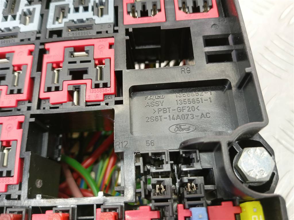 блок предохранителей FORD Fusion 1.4 AMT (80 л.с.)Fusion  I рестайлинг (2005—2012) Хетчбэк 1475040, 1550 рублей, Москва