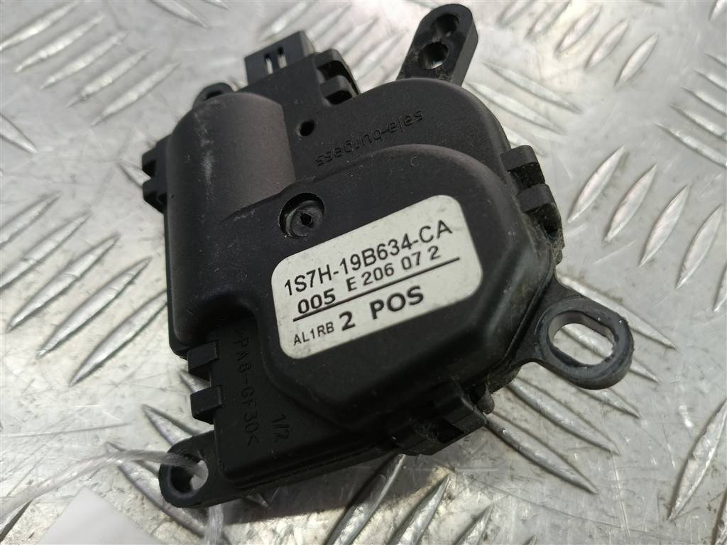 моторчик заслонки отопителя FORD Fusion 1.4 AMT (80 л.с.)Fusion  I рестайлинг (2005—2012) Хетчбэк 1144030, 630 рублей, Москва