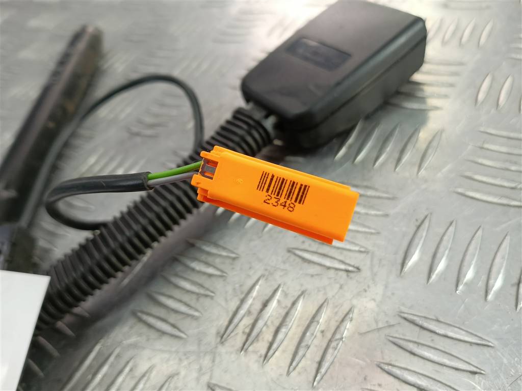 замок ремня безопасности FORD Fusion 1.4 AMT (80 л.с.)Fusion  I рестайлинг (2005—2012) Хетчбэк 1142011, 3850 рублей, Москва