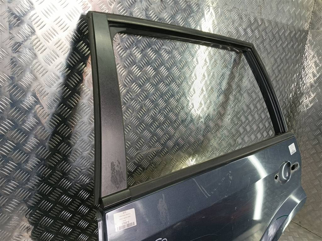 дверь FORD Fusion 1.4 AMT (80 л.с.)Fusion  I рестайлинг (2005—2012) Хетчбэк 1692558, 3850 рублей, Москва