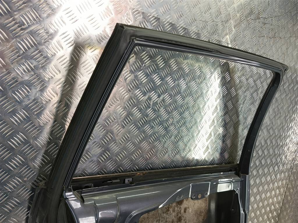 дверь FORD Fusion 1.4 AMT (80 л.с.)Fusion  I рестайлинг (2005—2012) Хетчбэк 1692558, 3850 рублей, Москва