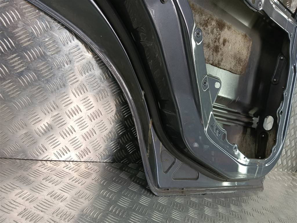 дверь FORD Fusion 1.4 AMT (80 л.с.)Fusion  I рестайлинг (2005—2012) Хетчбэк 1692558, 3850 рублей, Москва