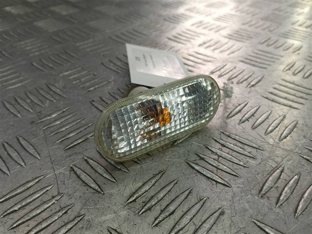 повторитель поворота FORD Fusion 1.4 AMT (80 л.с.)Fusion  I рестайлинг (2005—2012) Хетчбэк 1336185, 750 рублей, Москва