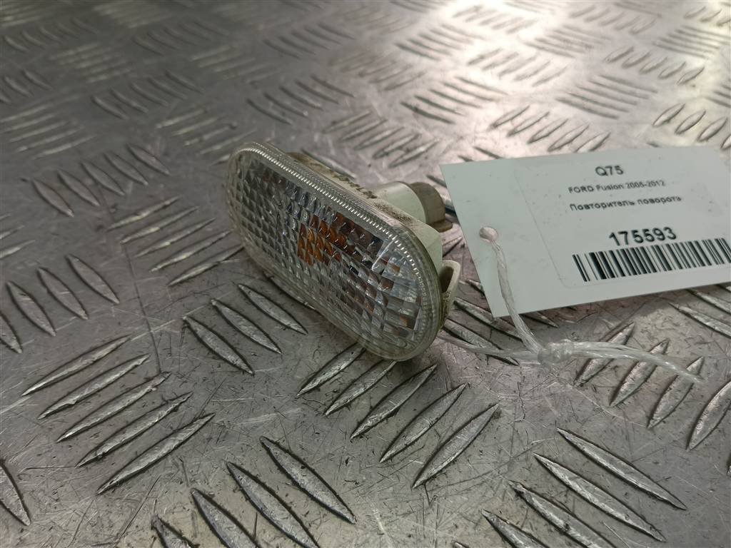 повторитель поворота FORD Fusion 1.4 AMT (80 л.с.)Fusion  I рестайлинг (2005—2012) Хетчбэк 1336185, 750 рублей, Москва