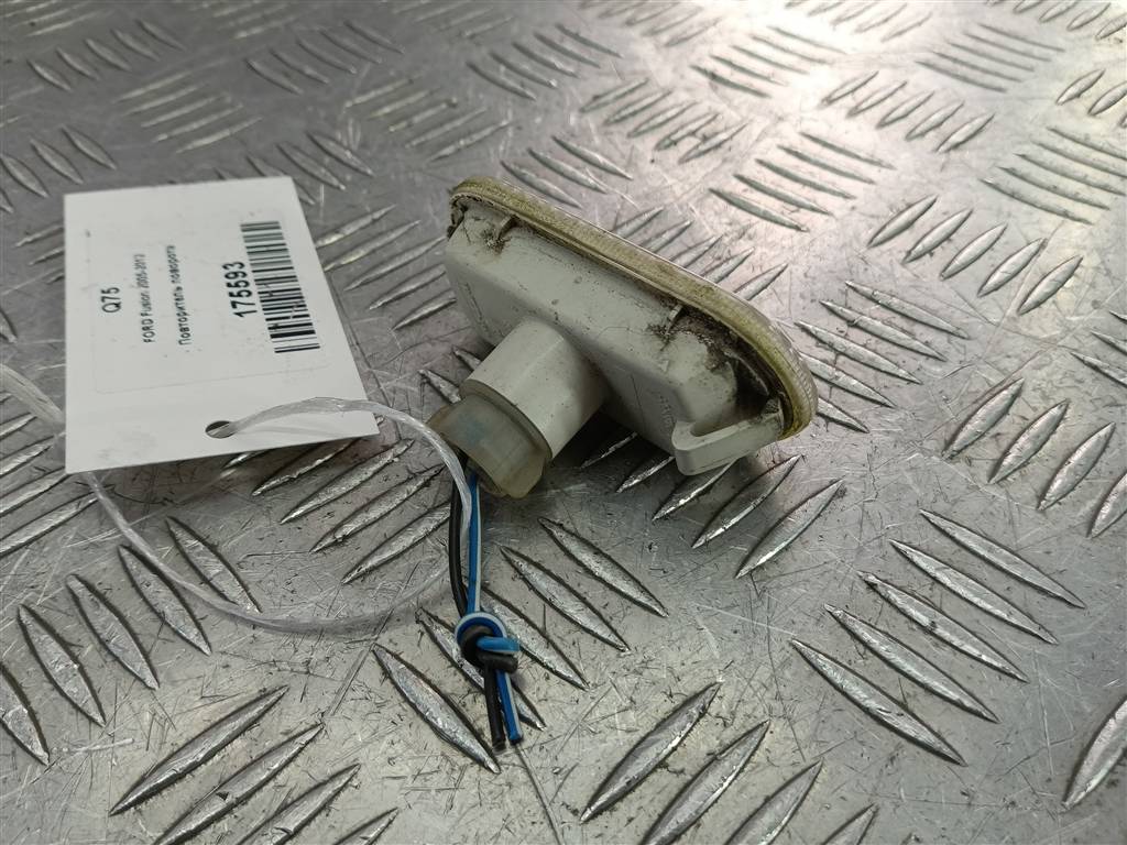 повторитель поворота FORD Fusion 1.4 AMT (80 л.с.)Fusion  I рестайлинг (2005—2012) Хетчбэк 1336185, 750 рублей, Москва