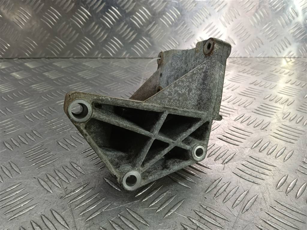 кронштейн гур FORD Fusion 1.4 AMT (80 л.с.)Fusion  I рестайлинг (2005—2012) Хетчбэк 1300783, 630 рублей, Москва