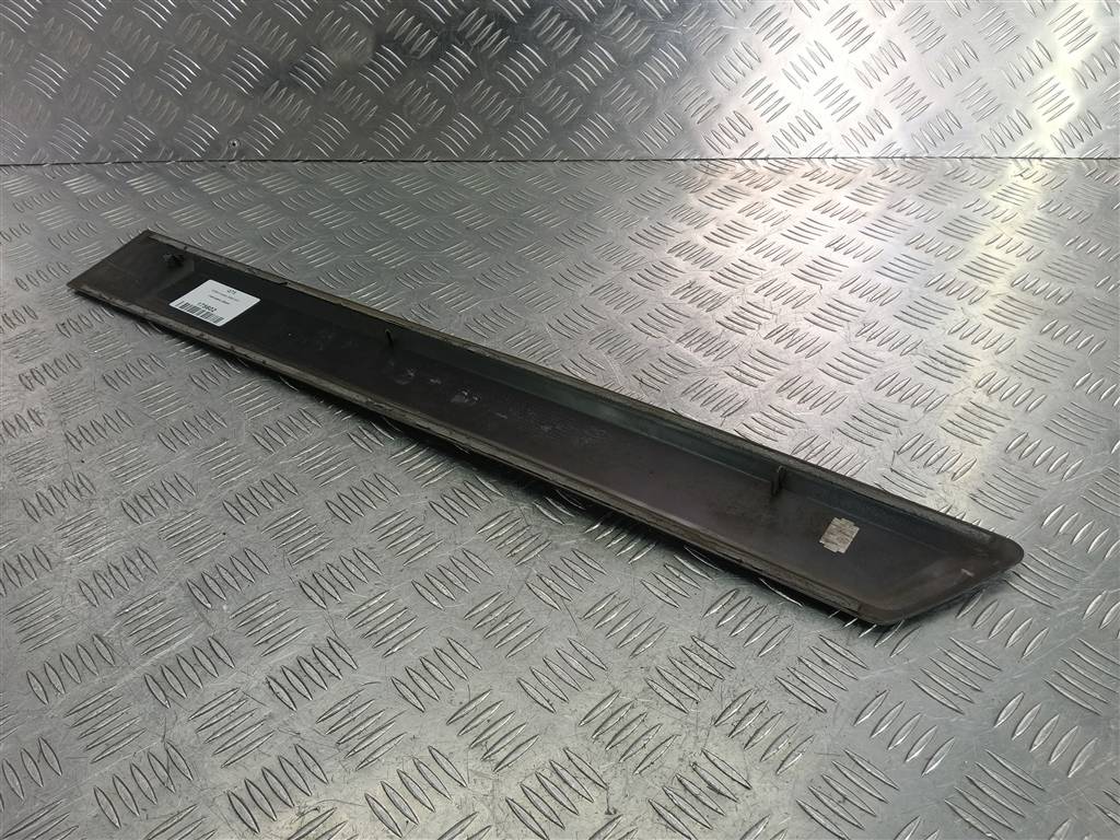 накладка двери FORD Fusion 1.4 AMT (80 л.с.)Fusion  I рестайлинг (2005—2012) Хетчбэк 1711223, 1210 рублей, Москва