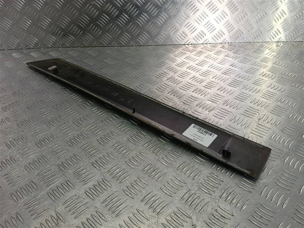 накладка двери FORD Fusion 1.4 AMT (80 л.с.)Fusion  I рестайлинг (2005—2012) Хетчбэк 1711223, 1210 рублей, Москва