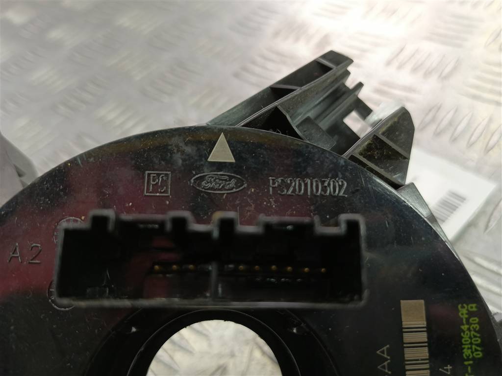 контактное кольцо (шлейф) FORD Fusion 1.4 AMT (80 л.с.)Fusion  I рестайлинг (2005—2012) Хетчбэк 1364722, 2130 рублей, Москва