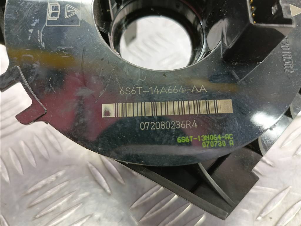 контактное кольцо (шлейф) FORD Fusion 1.4 AMT (80 л.с.)Fusion  I рестайлинг (2005—2012) Хетчбэк 1364722, 2130 рублей, Москва