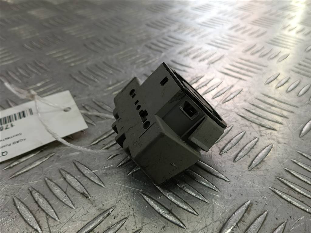 контактная группа замка зажигания FORD Fusion 1.4 AMT (80 л.с.)Fusion  I рестайлинг (2005—2012) Хетчбэк 1677531, 980 рублей, Москва