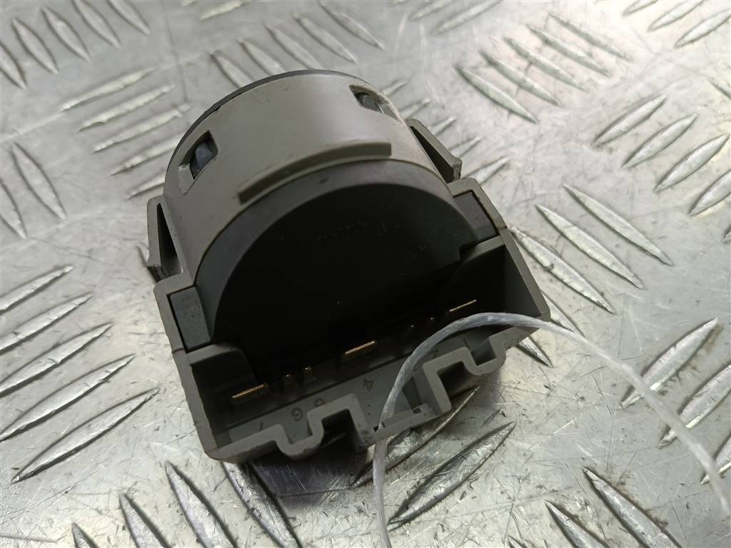 контактная группа замка зажигания FORD Fusion 1.4 AMT (80 л.с.)Fusion  I рестайлинг (2005—2012) Хетчбэк 1677531, 980 рублей, Москва