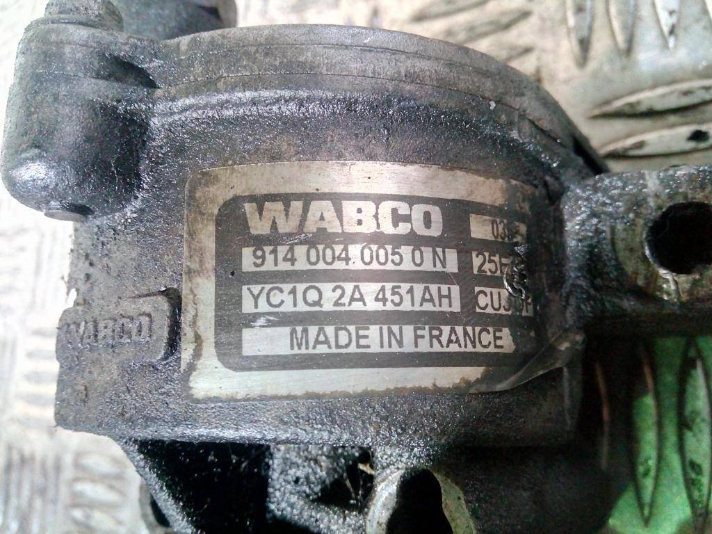 насос вакуумный FORD Transit  1581518, 4430 рублей, Москва