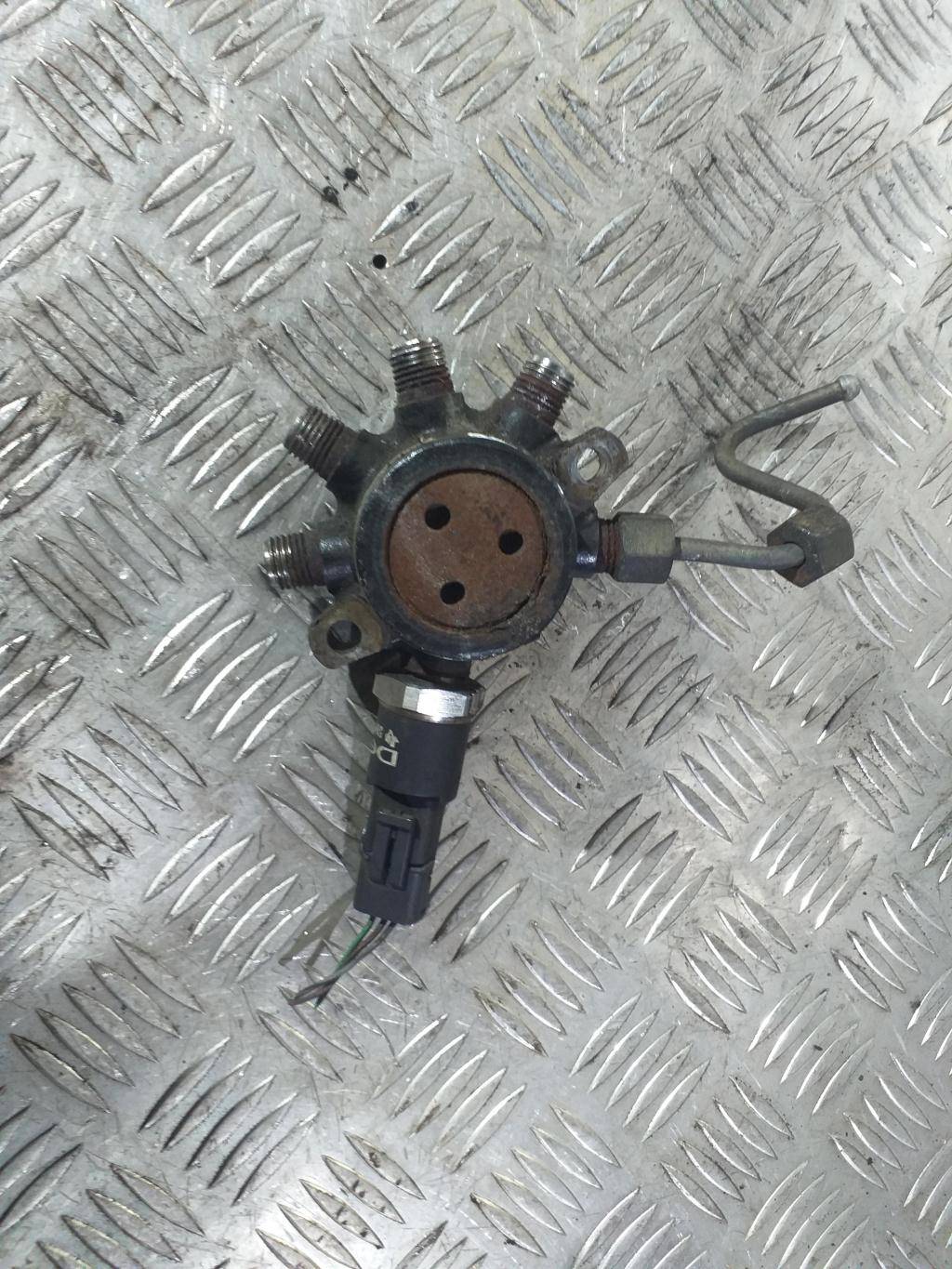 рампа топливная Renault Kangoo  8200057345, 1090 рублей, Москва