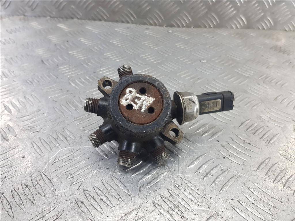 рампа топливная Renault Kangoo  8200057345, 1090 рублей, Москва