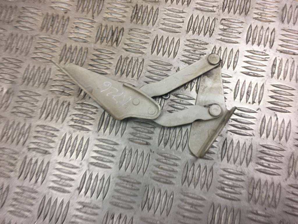 петля капота Iveco Daily  504058770, 630 рублей, Москва