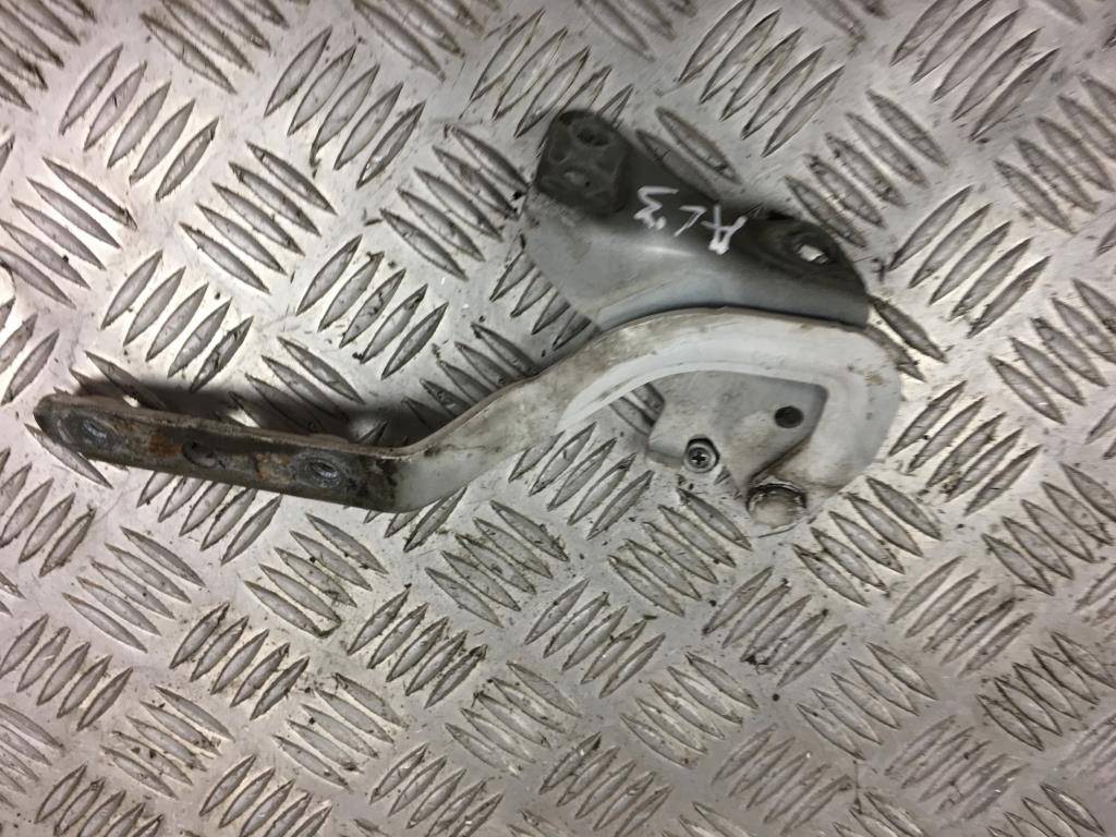 петля капота MERCEDES-BENZ Vito  A6397500351, 750 рублей, Москва