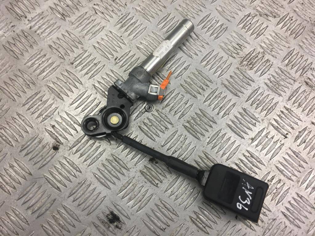 замок ремня безопасности Peugeot Partner, 860 рублей, Москва