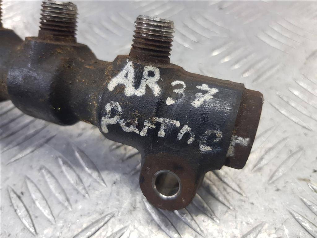 рампа топливная Peugeot Partner  1570G2, 980 рублей, Москва