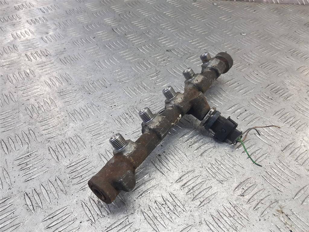 рампа топливная Renault Master  175215697R, 2470 рублей, Москва