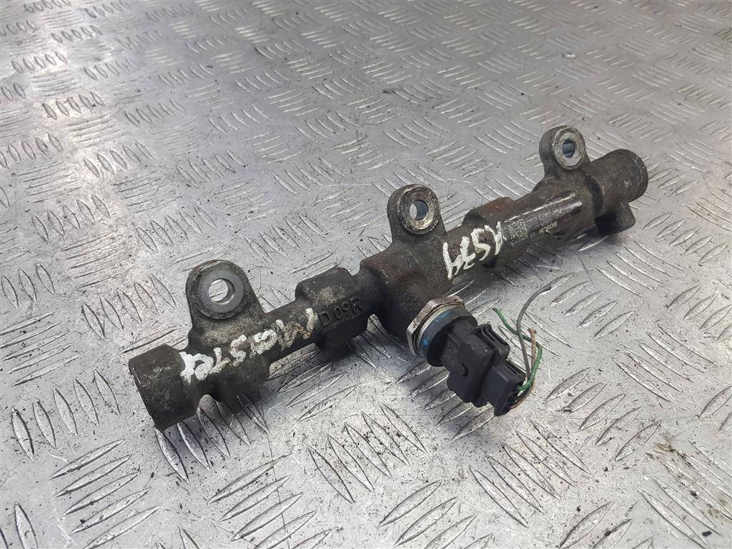 рампа топливная Renault Master  175215697R, 2470 рублей, Москва