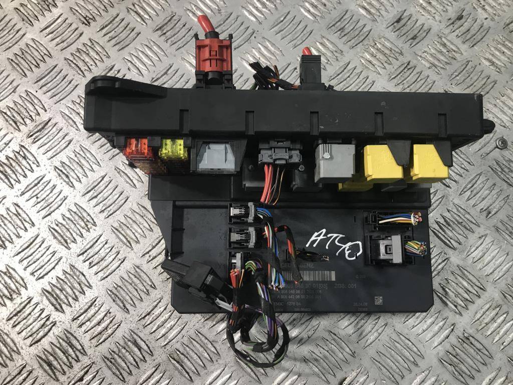 блок предохранителей MERCEDES-BENZ Sprinter  A9065450401, 980 рублей, Москва