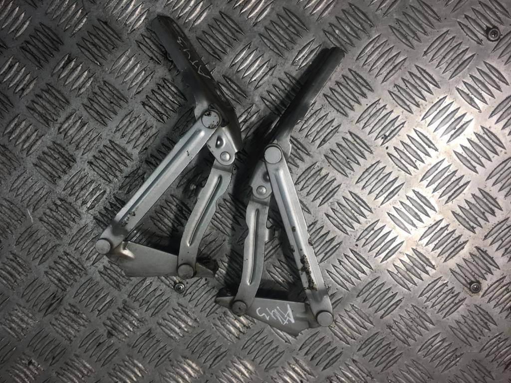 петля капота MERCEDES-BENZ Sprinter  A9067500121, 860 рублей, Москва