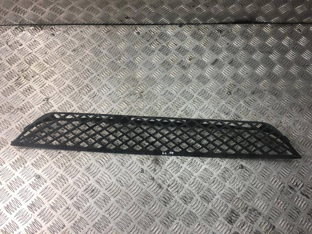 решетка бампера MERCEDES-BENZ Sprinter  A9068850053, 1090 рублей, Москва