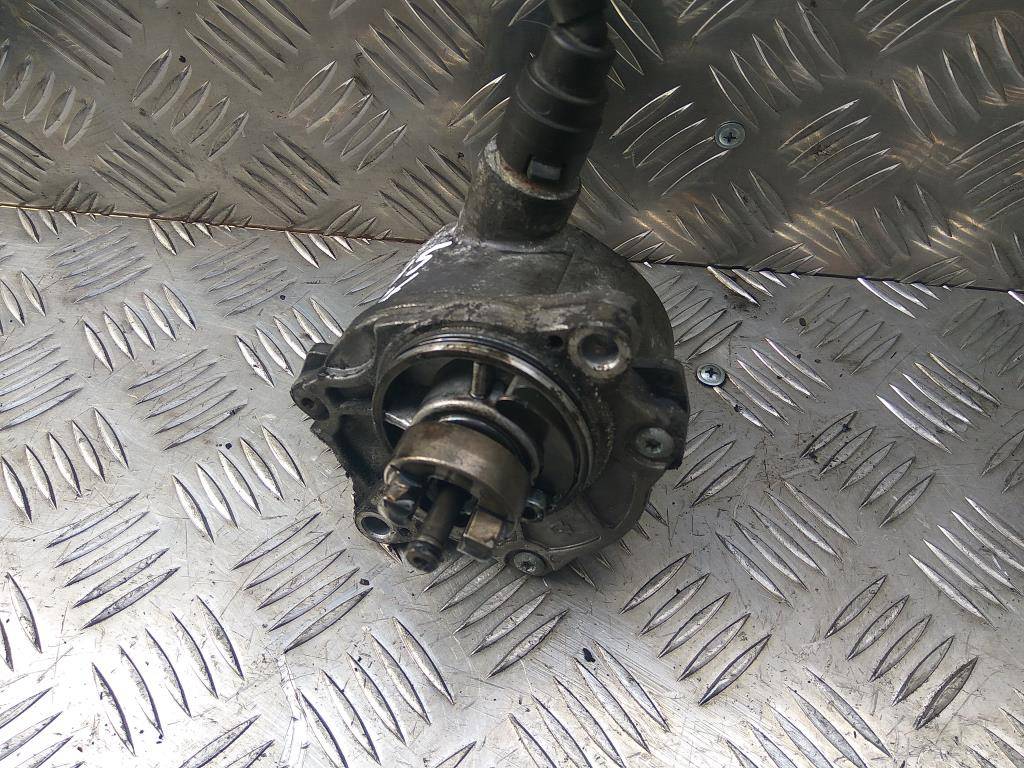 насос вакуумный MERCEDES-BENZ Sprinter  A6462300165, 630 рублей, Москва