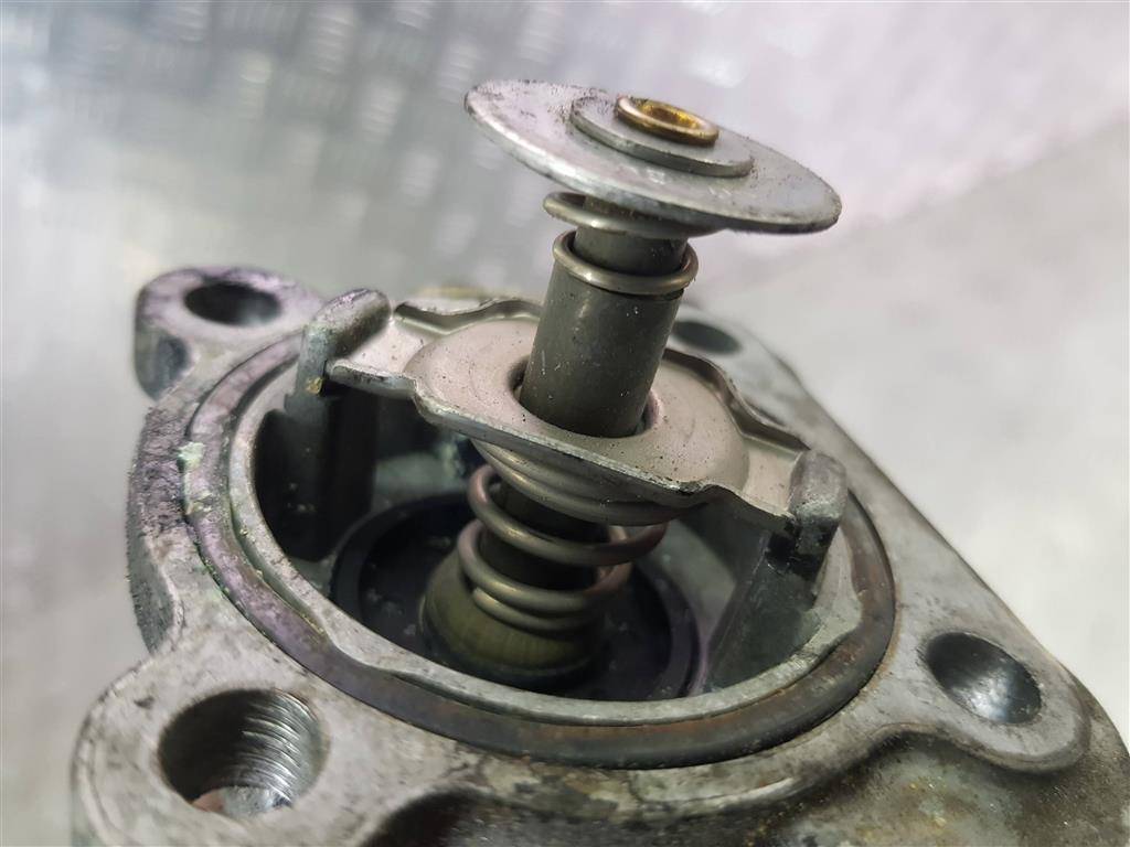 корпус термостата Iveco Daily  504110436, 860 рублей, Москва