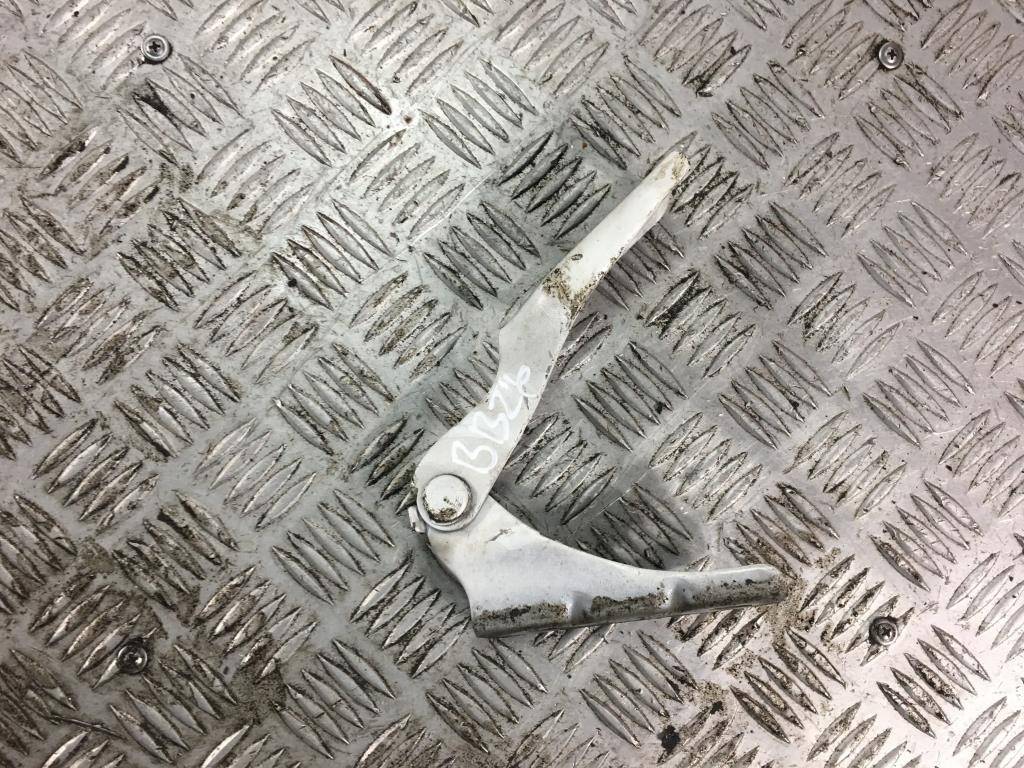 петля капота FORD Transit  1405813, 750 рублей, Москва