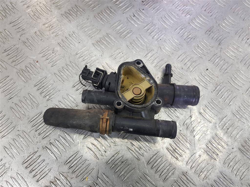 корпус термостата Renault Trafic  8200674369, 1090 рублей, Москва