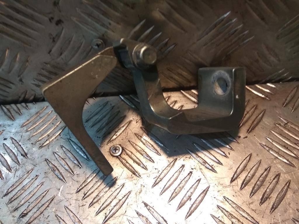 петля двери Volkswagen Transporter  7H0831402, 860 рублей, Москва