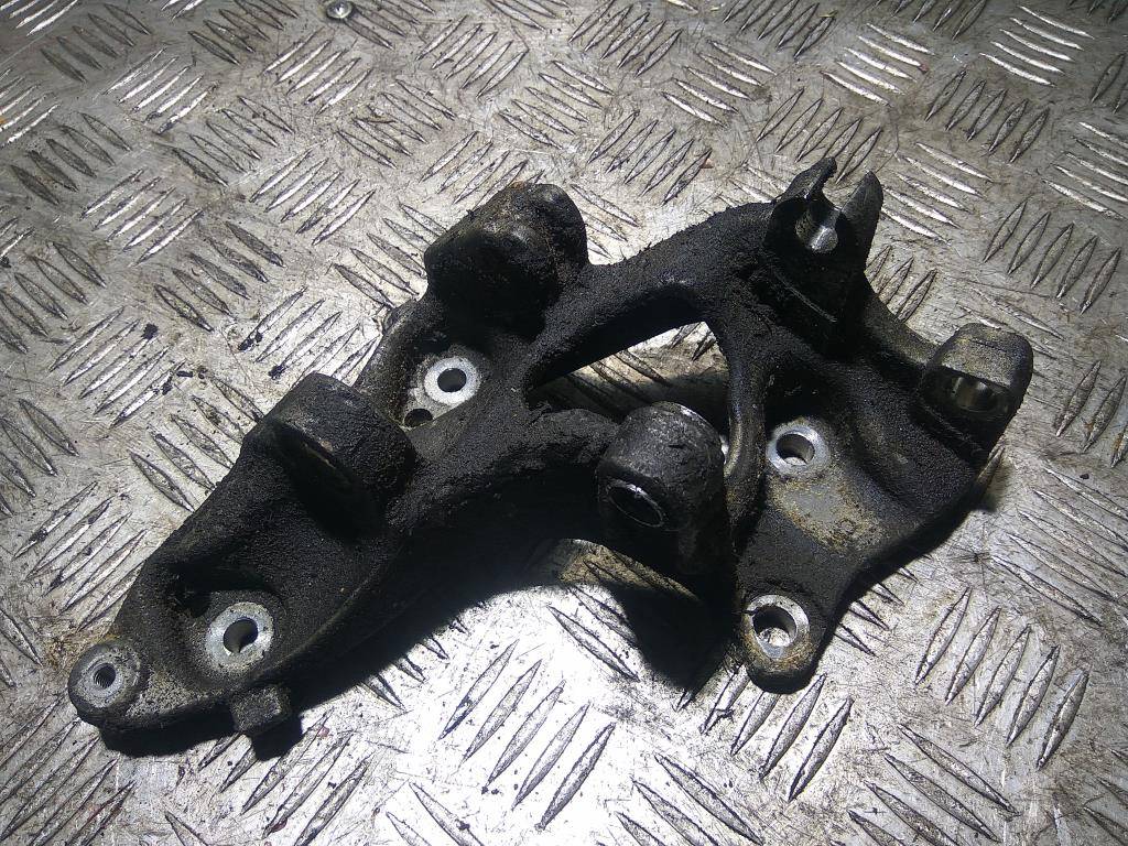 кронштейн генератора Citroen Berlingo  9658199380, 1320 рублей, Москва