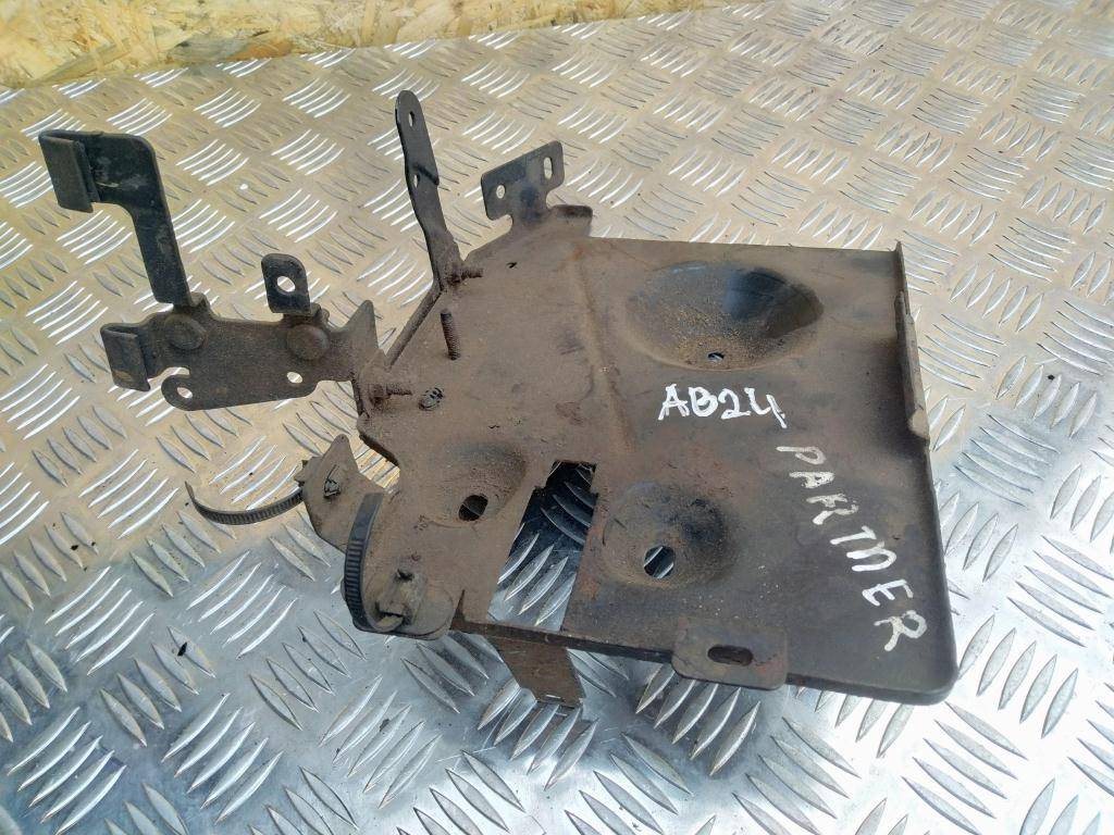 подставка под аккумулятор Peugeot Partner  6556ZC, 750 рублей, Москва