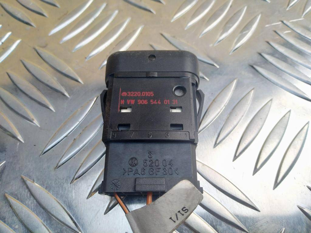 кнопка регулировки фар Volkswagen Crafter  9065440131, 750 рублей, Москва