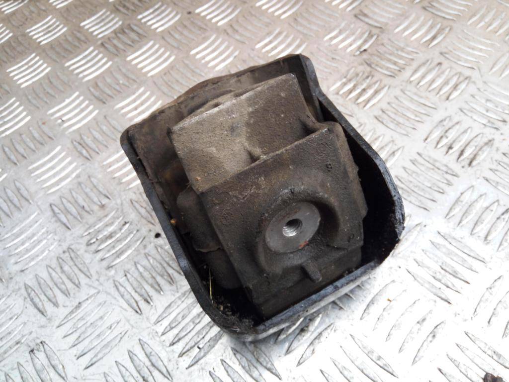 подушка двигателя (опора двс) Volkswagen Crafter  A9062411013, 980 рублей, Москва