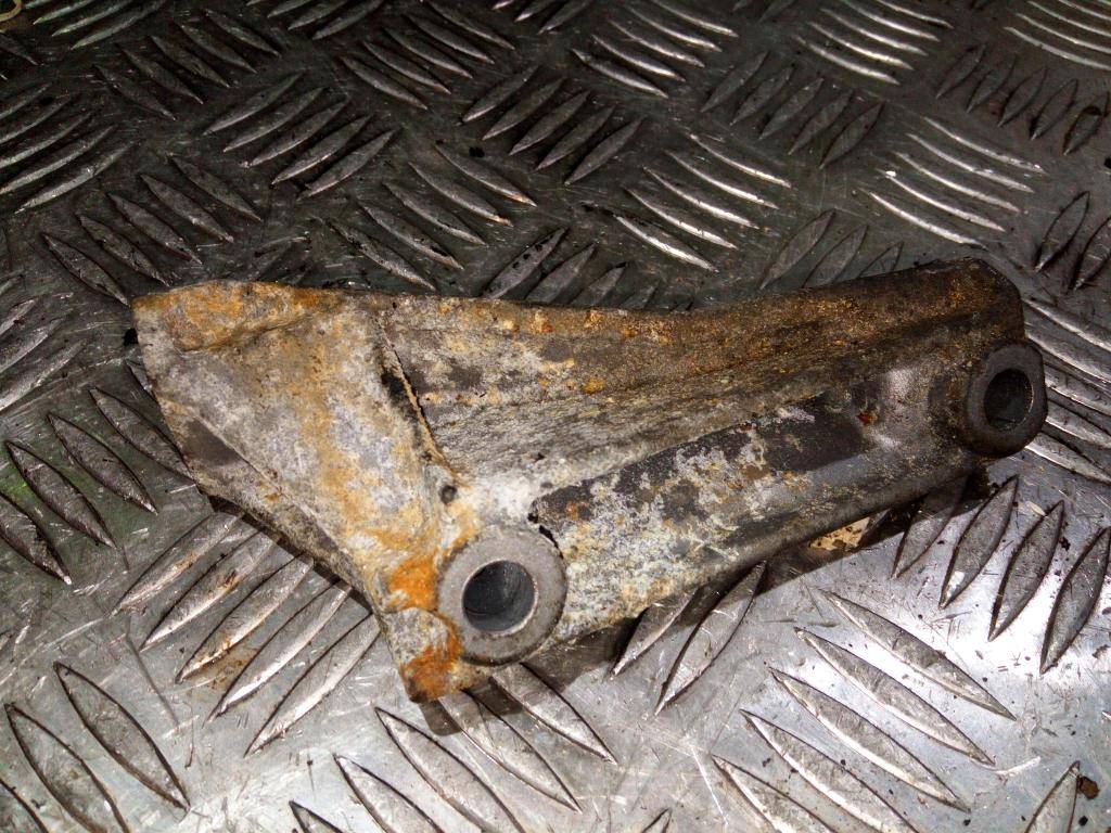 кронштейн кпп Renault Kangoo  8200707909, 980 рублей, Москва