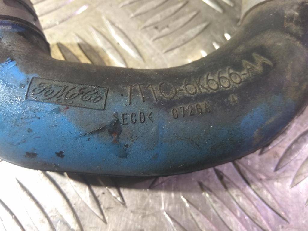 патрубок отработавших газов (резиновый) FORD Tourneo Connect  1417826, 750 рублей, Москва