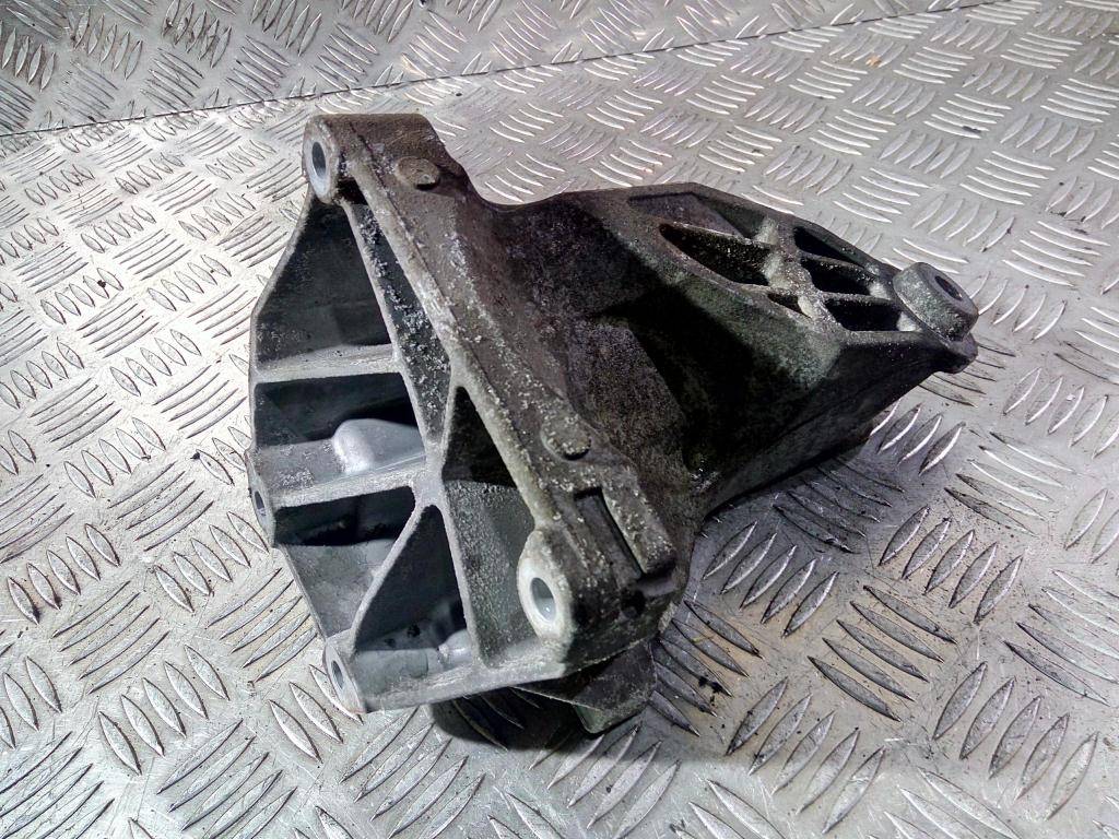 кронштейн двигателя (двс) MERCEDES-BENZ Sprinter  A6512231704, 1320 рублей, Москва