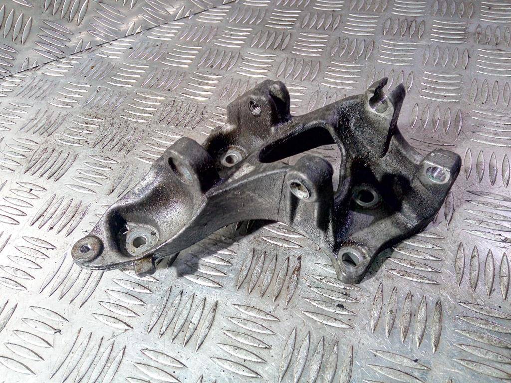 кронштейн генератора Citroen Berlingo  9658199380, 1320 рублей, Москва