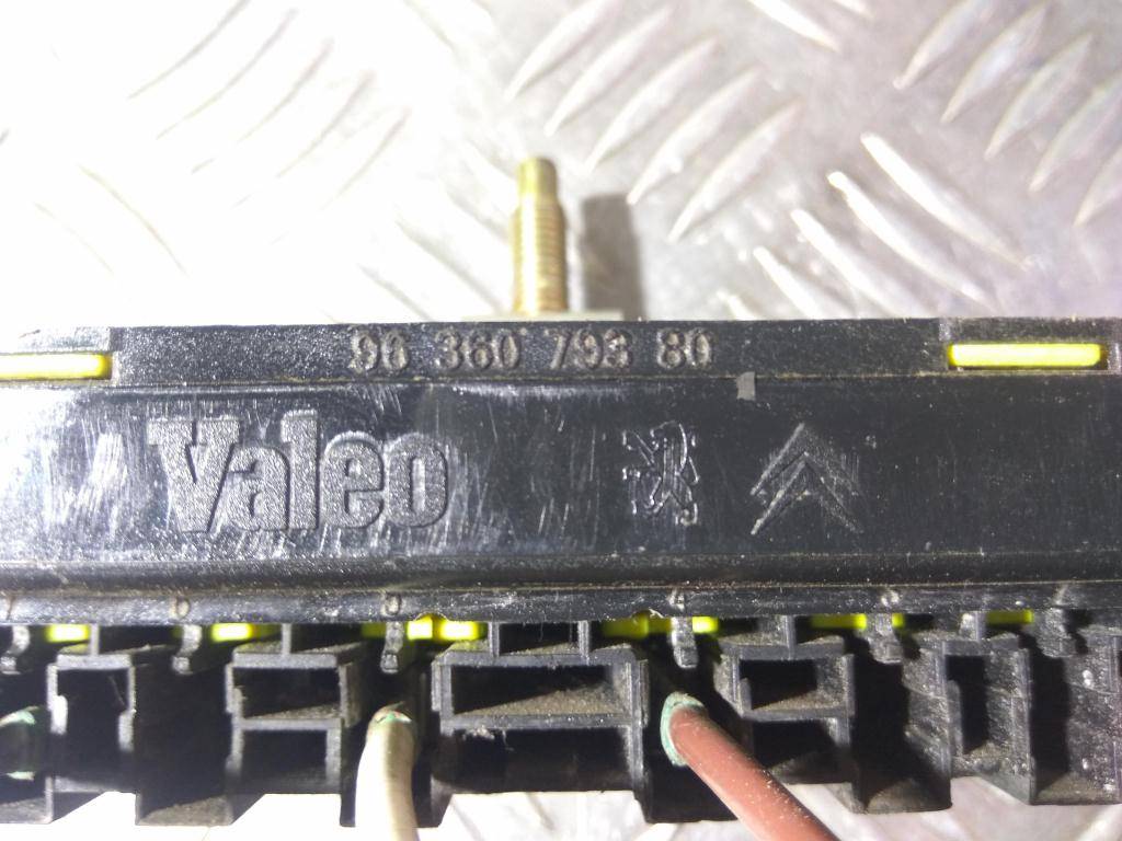 блок предохранителей Peugeot Partner  6500Z1, 750 рублей, Москва