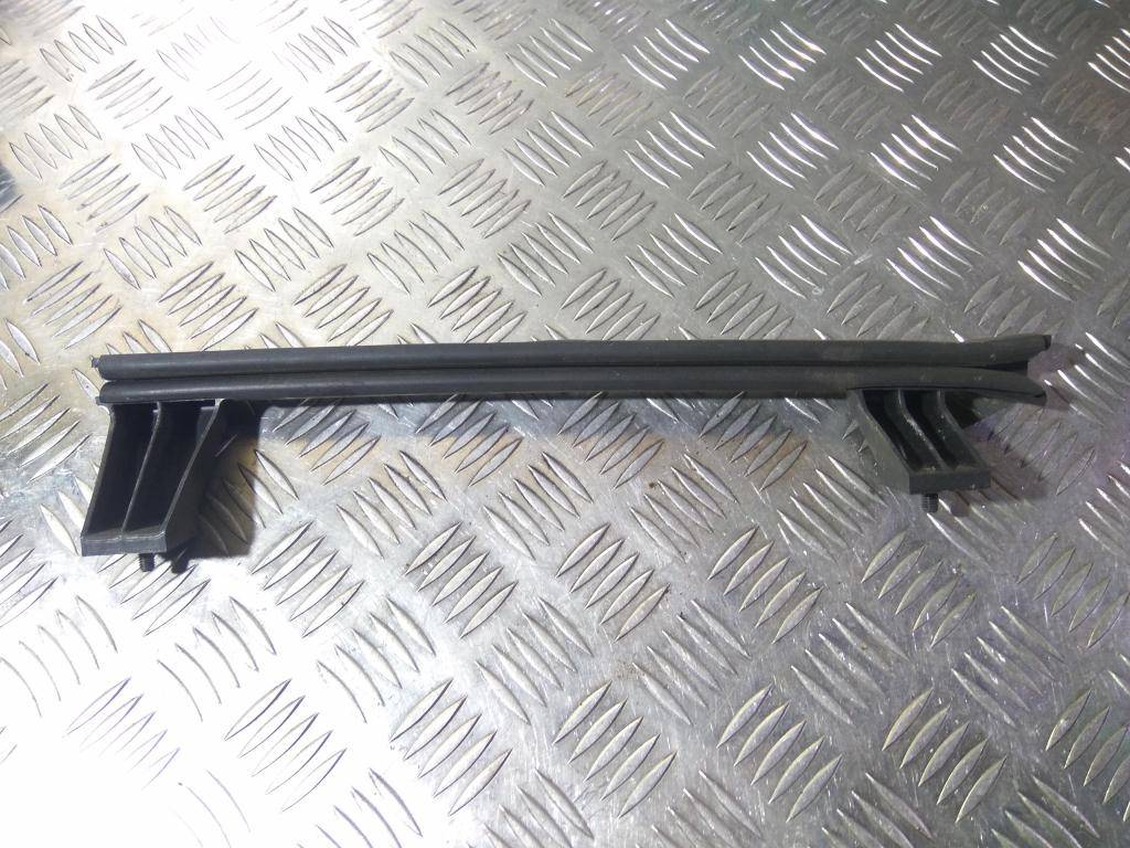 направляющая стекла двери Hyundai Grand Starex  825604H000, 750 рублей, Москва