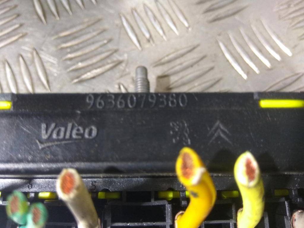 блок предохранителей Peugeot Partner  6500Z1, 750 рублей, Москва