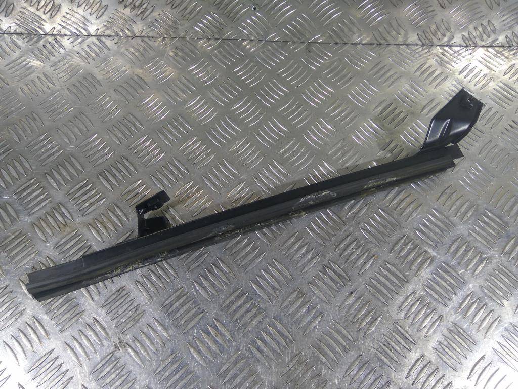 направляющая стекла двери Renault Kangoo  8200374553, 980 рублей, Москва