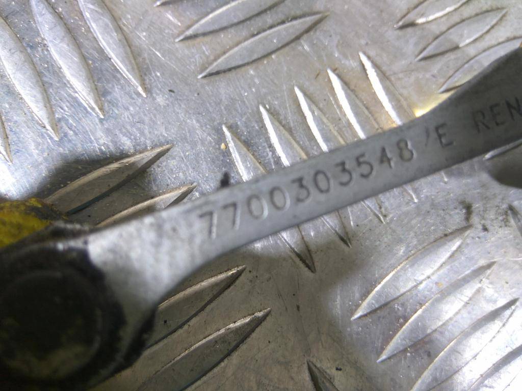 ограничитель двери Renault Kangoo  7700303548, 750 рублей, Москва