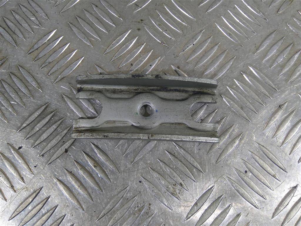 кронштейн форсунки топливной (зажим) FORD Transit  1842766, 520 рублей, Москва