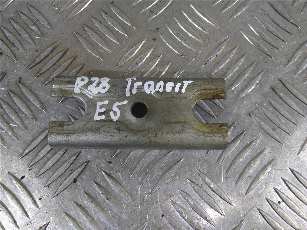 кронштейн форсунки топливной (зажим) FORD Transit  1842766, 520 рублей, Москва