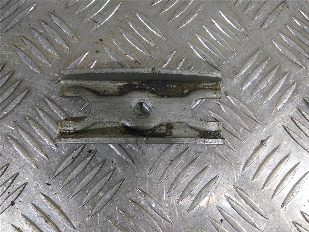 кронштейн форсунки топливной (зажим) FORD Transit  1842766, 520 рублей, Москва