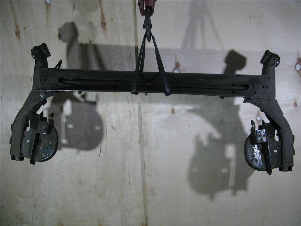 балка Renault Kangoo  555113267R, 6500 рублей, Москва